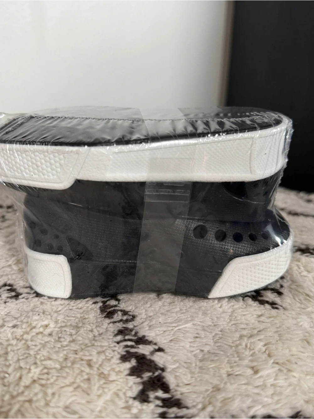 Toddler Summer Pool Water Shoes Size 4 NWT Black White